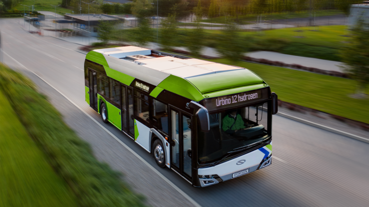 EMT Palma awards the purchase of five electric buses with green hydrogen batteries
